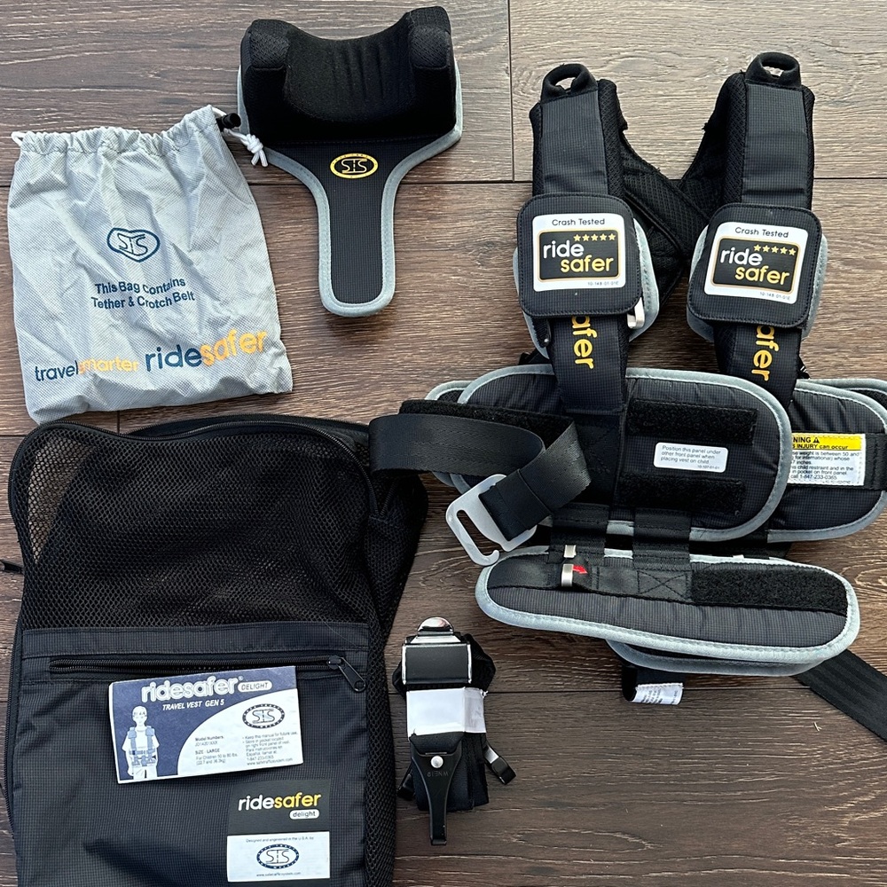 Travel Vest Child Safety Harness - Black/Gray